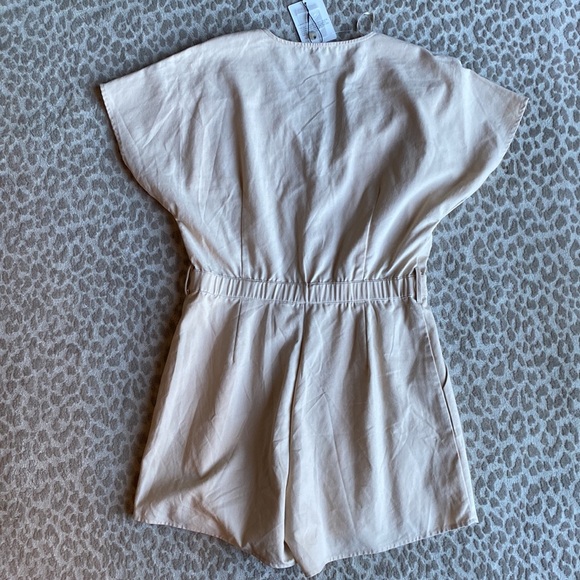 NWT The Good Jane- The Voyager Taylor Linen Blend Romper, size L - Picture 9 of 10
